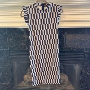Black & White Geometric Ruffle-Sleeve Midi Dress